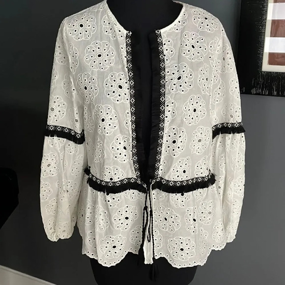 Zara white eyelet open front black braided/fringed trim cord waistband top, Med - Picture 2 of 8